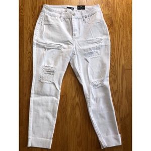 Living the Dream II Ankle Jeans - White